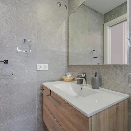 Townhouse With Three Bedrooms * Адехе