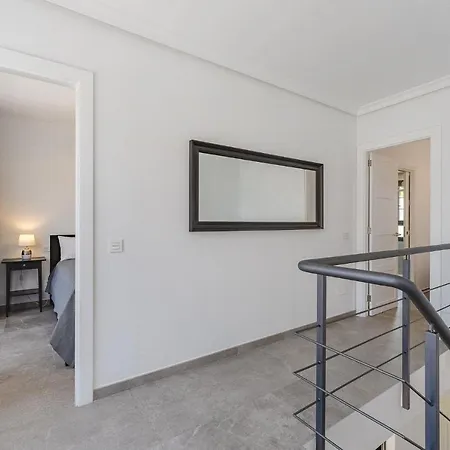 Townhouse With Three Bedrooms Адехе