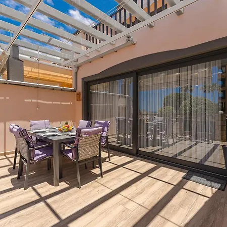 Appartement Townhouse With Three Bedrooms *