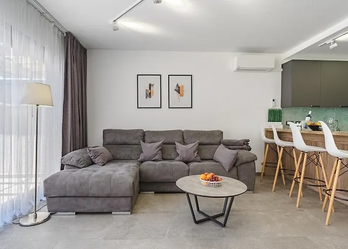 Townhouse With Three Bedrooms Apartment