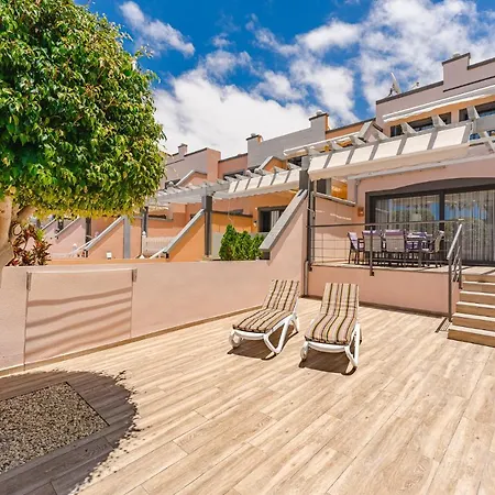 Апартаменты Townhouse With Three Bedrooms