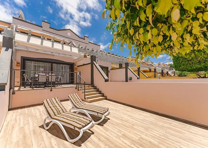 Апартаменты Townhouse With Three Bedrooms