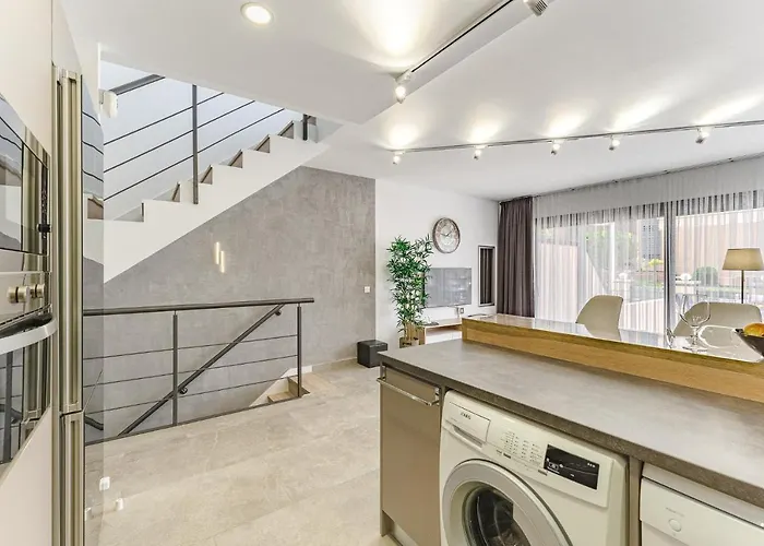 Townhouse With Three Bedrooms Apartment